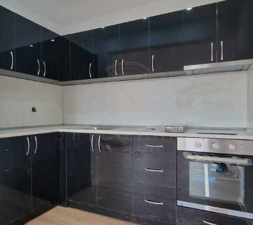 Тристаен апартамент в Разград, Център - 73 кв.м за 1781 €/кв.м - Снимка #1