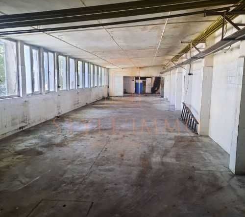Дава се под наем Промишлена сграда в Ботевград - 1540 кв.м за 1963.5 € - Снимка #1