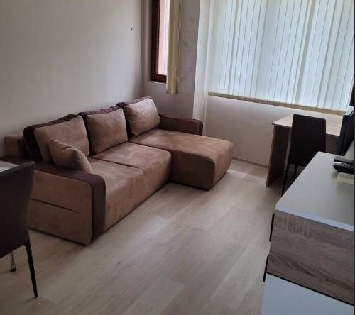 Дава се под наем Тристаен апартамент в Пловдив, Център - 130 кв.м за 650 € - Снимка #1