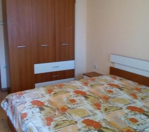 Дава се под наем Двустаен апартамент в Бургас, Лазур - 52 кв.м за 408 € - Снимка #1