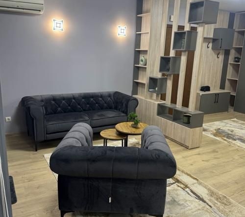 Дава се под наем Двустаен апартамент в София, Хиподрума - 94 кв.м за 1100 € - Снимка #1