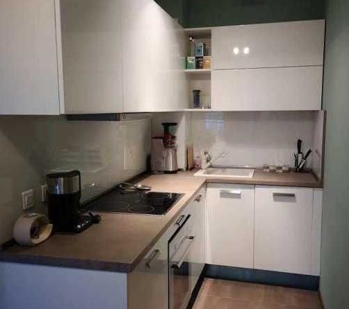 Дава се под наем Двустаен апартамент в София, Бъкстон - 79 кв.м за 648.21 € - Снимка #1