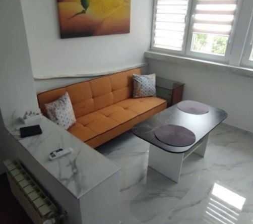 Дава се под наем Тристаен апартамент в София, Център - 70 кв.м за 746.64 € - Снимка #1