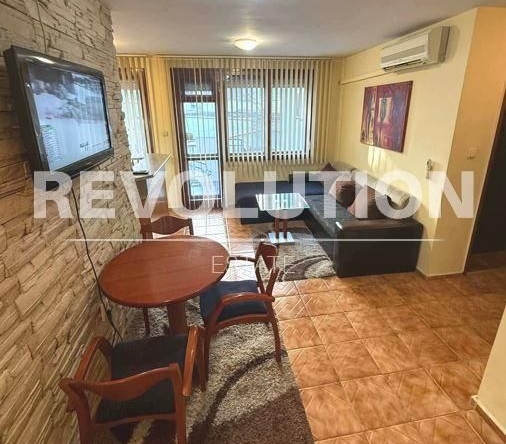 Дава се под наем Тристаен апартамент в Варна, Лятно кино Тракия - 78 кв.м за 598.23 € - Снимка #1