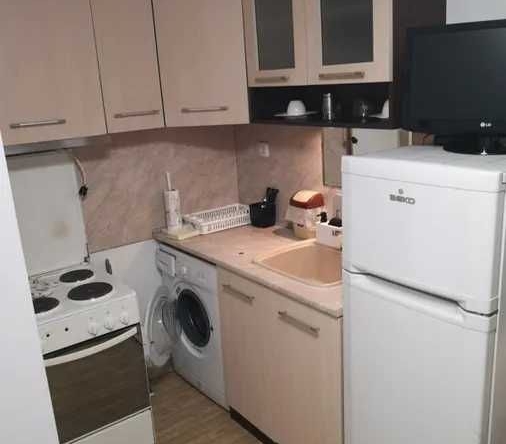 Дава се под наем Едностаен апартамент в Пловдив, Център - 15 кв.м за 153 € - Снимка #1