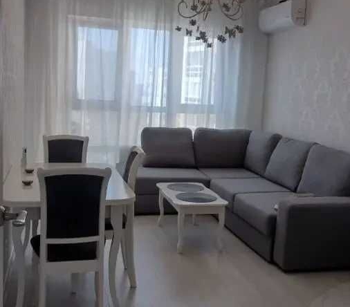 Дава се под наем Двустаен апартамент в София, Център - 56 кв.м за 407.49 € - Снимка #1