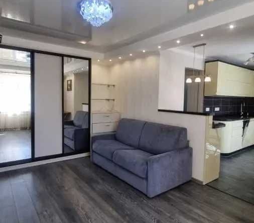 Дава се под наем Двустаен апартамент в София, Център - 55 кв.м за 341.7 € - Снимка #1