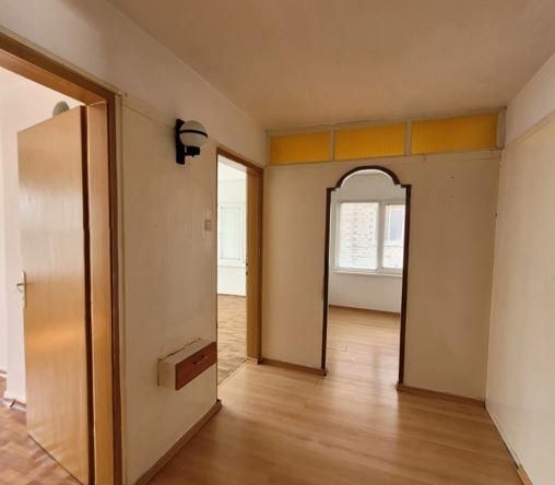 Дава се под наем Четиристаен апартамент в Пловдив, Център - 90 кв.м за 229.5 € - Снимка #1