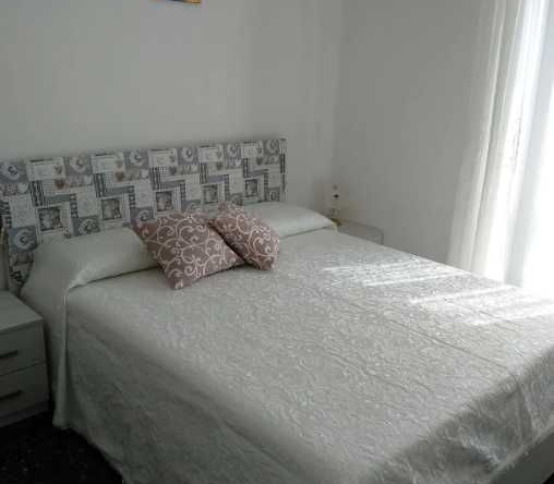 Дава се под наем Тристаен апартамент в Пловдив, Център - 81 кв.м за 280.5 € - Снимка #1