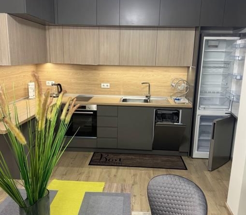 Дава се под наем Двустаен апартамент в София, Хиподрума - 94 кв.м за 887.4 € - Снимка #1