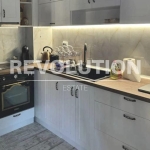 Дава се под наем Тристаен апартамент в Варна, м-т Траката - 70 кв.м за 598.23 € - Снимка #1