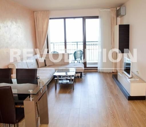 Дава се под наем Двустаен апартамент в Варна, Център - 90 кв.м за 600 € - Снимка #1