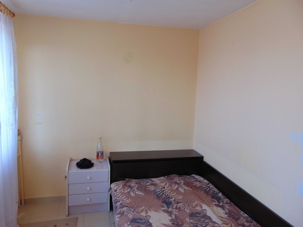 Дава се под наем Едностаен апартамент в Плевен, Идеален център - 48 кв.м за 153 € - Снимка #1