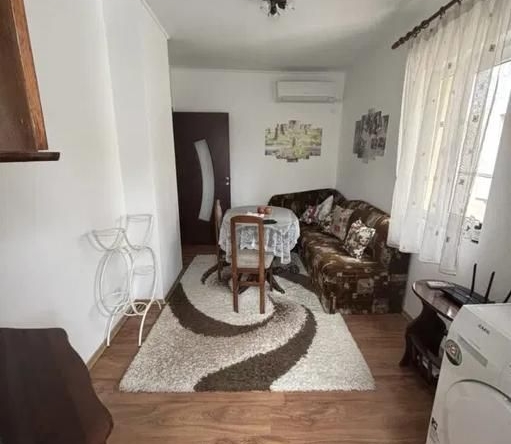 Дава се под наем Тристаен апартамент в Пловдив, Кючук Париж - 75 кв.м за 500 € - Снимка #1