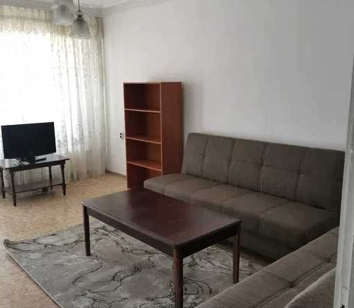 Дава се под наем Тристаен апартамент в Пловдив, Младежки Хълм - 70 кв.м за 350 € - Снимка #1