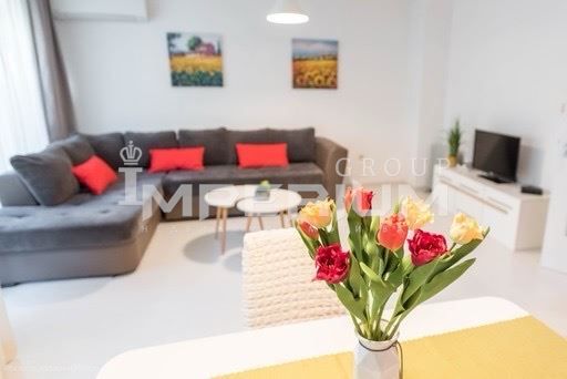 Дава се под наем Тристаен апартамент в Варна, Генералите - 90 кв.м за 816 € - Снимка #1