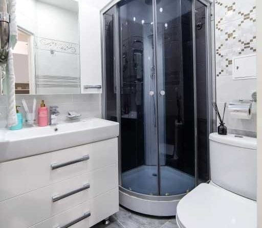 Дава се под наем Двустаен апартамент в София, Център - 64 кв.м за 688.5 € - Снимка #1
