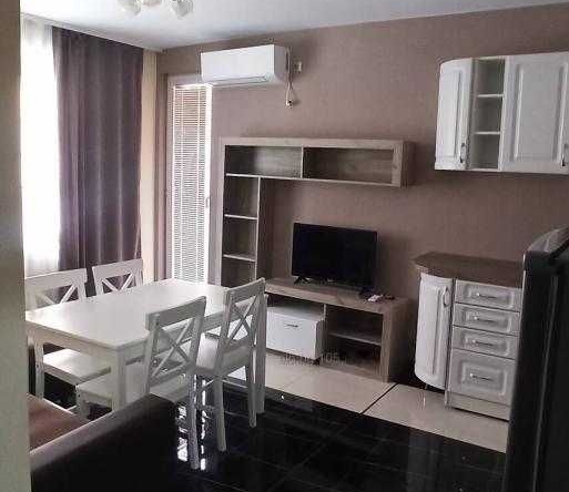 Дава се под наем Тристаен апартамент в Бургас, Лазур - 65 кв.м за 841.5 € - Снимка #1