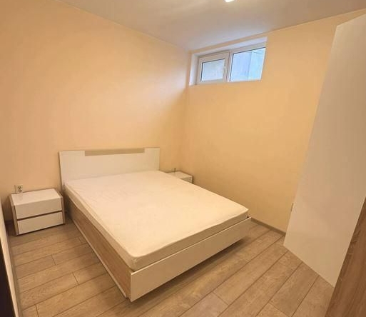 Дава се под наем Двустаен апартамент в Варна, Погреби - 40 кв.м за 278.97 € - Снимка #1