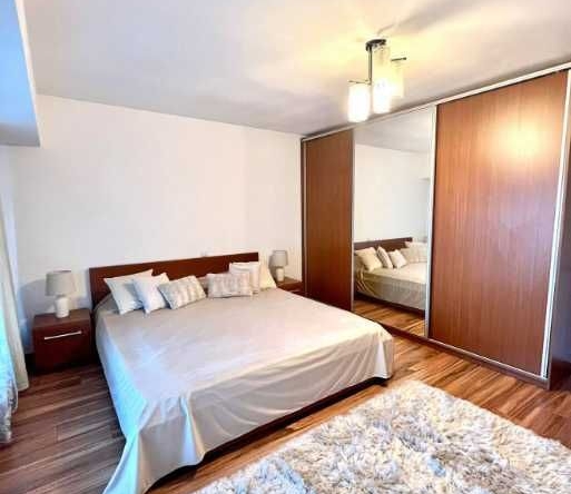 Дава се под наем Двустаен апартамент в Пловдив, Център - 87 кв.м за 270.3 € - Снимка #1