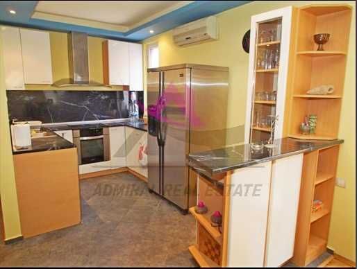 Дава се под наем Мезонет в Варна, Център - 150 кв.м за 750 € - Снимка #1