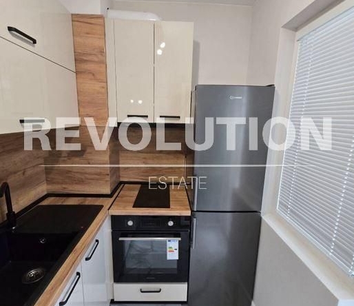 Дава се под наем Тристаен апартамент в Варна, ХЕИ - 76 кв.м за 797.64 € - Снимка #1