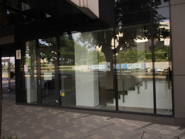 Дава се под наем Офис в София, Център - 160 кв.м за 2200 € - Снимка #1