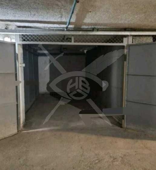 Гараж / Паркомясто в Пловдив, Център - 17 кв.м за 636 €/кв.м - Снимка #1