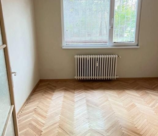 Дава се под наем Двустаен апартамент в София, Оборище - 70 кв.м за 547.23 € - Снимка #1