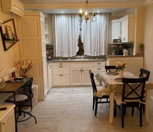 Дава се под наем Двустаен апартамент в София, Изток - 55 кв.м за 650 € - Снимка #1