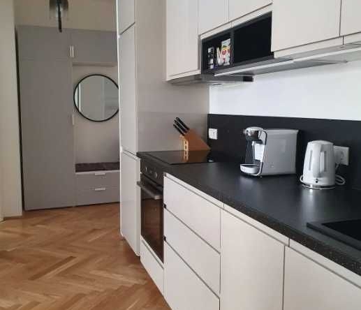 Дава се под наем Двустаен апартамент в Пловдив, Изгрев - 42 кв.м за 249.9 € - Снимка #1