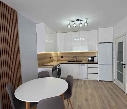 Дава се под наем Двустаен апартамент в Пловдив, Кючук Париж - 60 кв.м за 460 € - Снимка #1