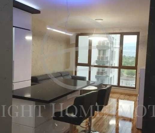 Двустаен апартамент в Пловдив, Кючук Париж - 65 кв.м за 2077 €/кв.м - Снимка #1