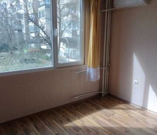 Дава се под наем Едностаен апартамент в София, Център - 28 кв.м за 255 € - Снимка #1