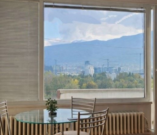 Дава се под наем Двустаен апартамент в София, Лозенец - 72 кв.м за 557.43 € - Снимка #1