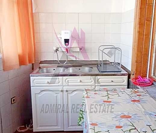 Дава се под наем Двустаен апартамент в Варна, Лятно кино Тракия - 72 кв.м за 325 € - Снимка #1