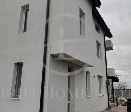 Къща в с. Скутаре, Област Пловдив - 272 кв.м за 1085 €/кв.м - Снимка #1