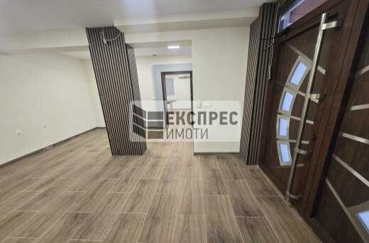 Дава се под наем  в Варна, Колхозен пазар -  кв.м за 747.66 € - Снимка #1