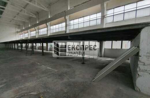 Дава се под наем Склад в Варна, Западна промишлена зона - 760 кв.м за 2742.78 € - Снимка #1