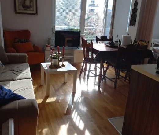 Дава се под наем Двустаен апартамент в Пловдив, Остромила - 65 кв.м за 270.3 € - Снимка #1