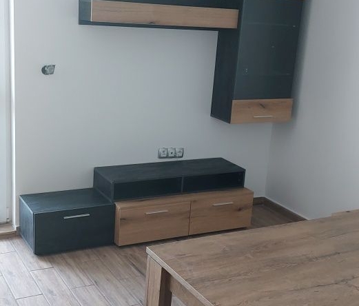 Дава се под наем Едностаен апартамент в Пазарджик, Окръжна болница - 47 кв.м за 214.2 € - Снимка #1