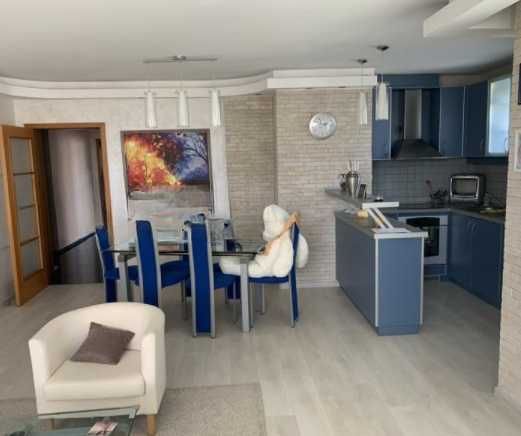 Дава се под наем Тристаен апартамент в София, Лозенец - 98 кв.м за 975 € - Снимка #1