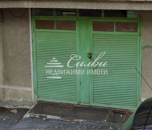 Гараж / Паркомясто в Шумен, Център - 16 кв.м за 1658 €/кв.м - Снимка #1