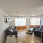 Дава се под наем Тристаен апартамент в Варна, Център - 75 кв.м за 558.45 € - Снимка #1