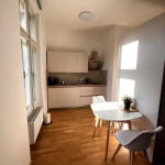 Дава се под наем Едностаен апартамент в Пловдив, Съдийски - 34 кв.м за 153 € - Снимка #1