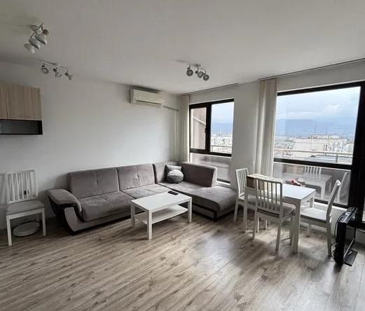 Дава се под наем Тристаен апартамент в Пловдив, Южен - 94 кв.м за 450 € - Снимка #1