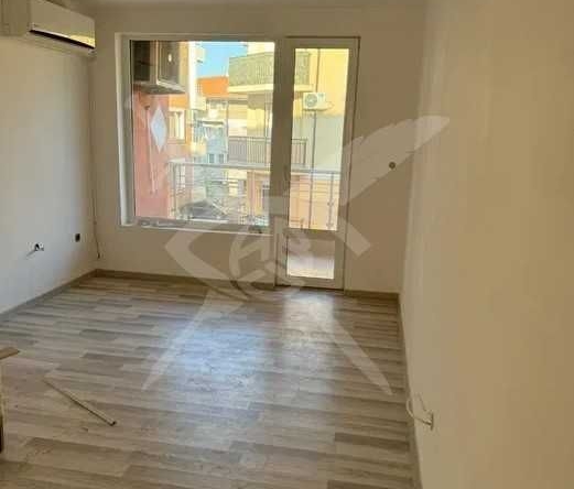 Тристаен апартамент в Несебър - 94 кв.м за 1118 €/кв.м - Снимка #1