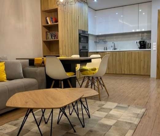 Дава се под наем Двустаен апартамент в София, Център - 77 кв.м за 850 € - Снимка #1