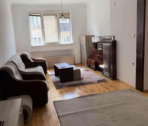 Дава се под наем Двустаен апартамент в София, Център - 72 кв.м за 649 € - Снимка #1