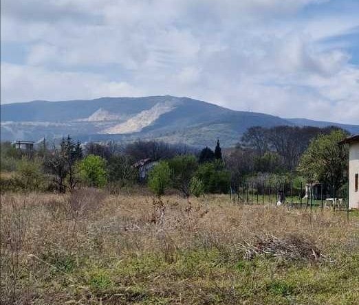 Земеделски имот в с. Белащица, Област Пловдив -  кв.м за 51 €/дка - Снимка #1